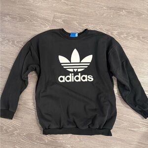 Adidas sweater with pockets